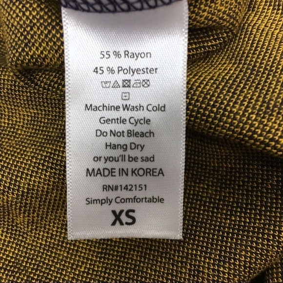 LULAROE Classic T Shirt Top Feathers Jacquard Woven Boho Retro Mod Size XS NWT - Picture 8 of 9